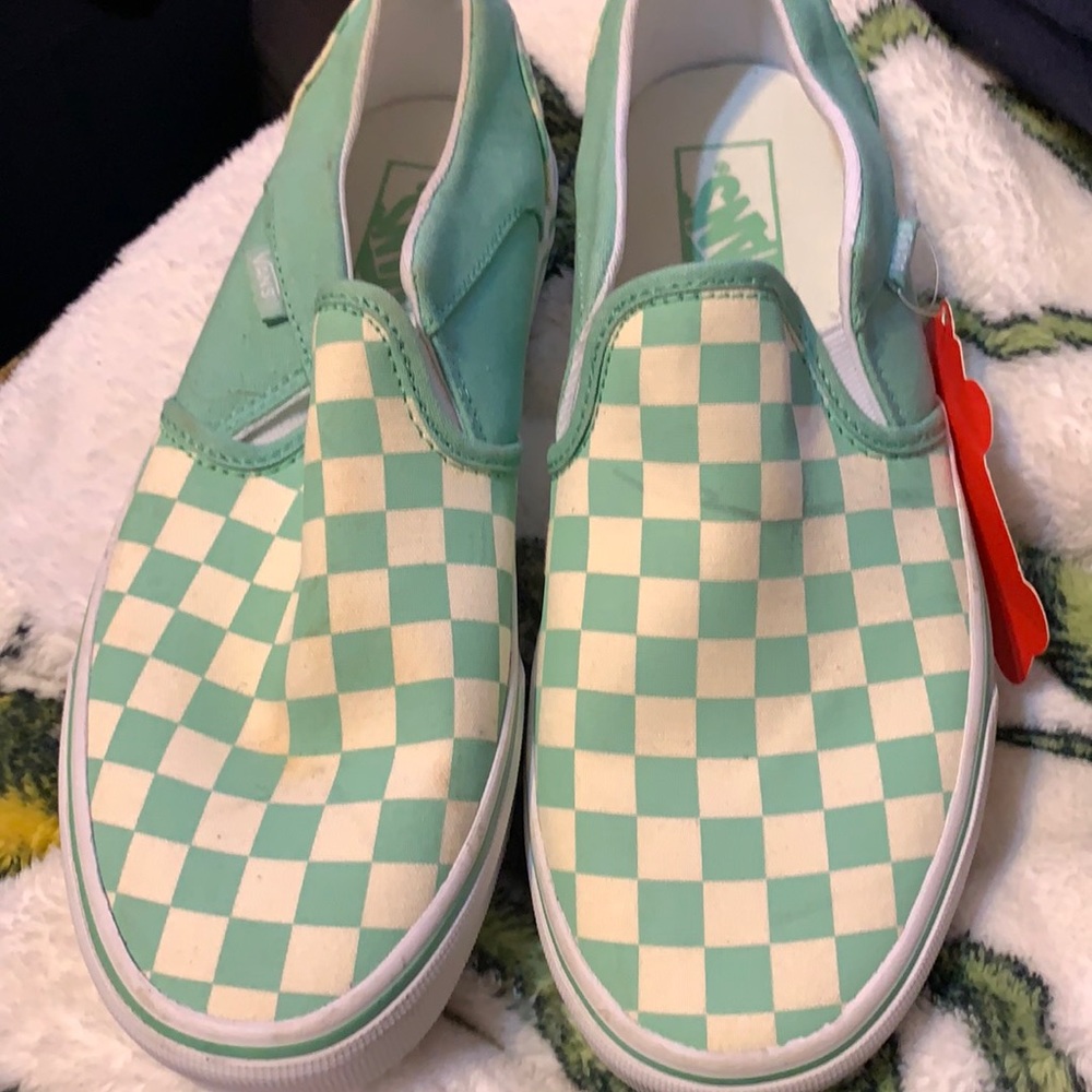 Women’s checkerboard Vans